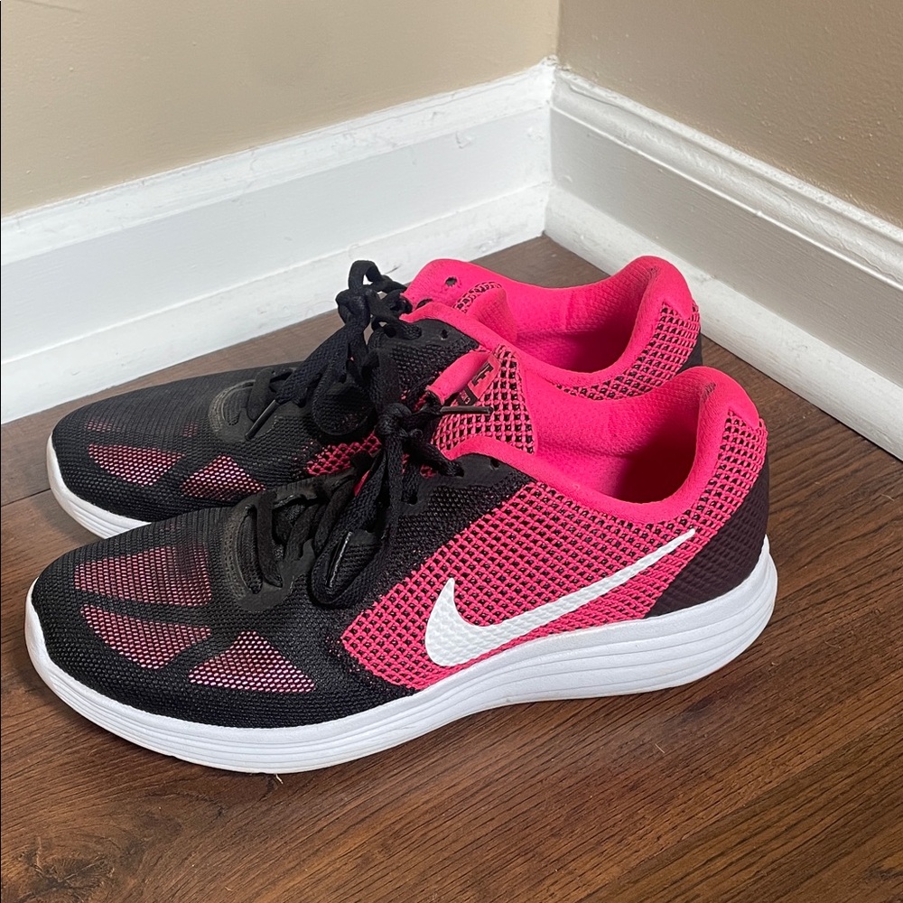 Nike Women's Revolution 3 Black and Pink Running Shoes, size 8.5